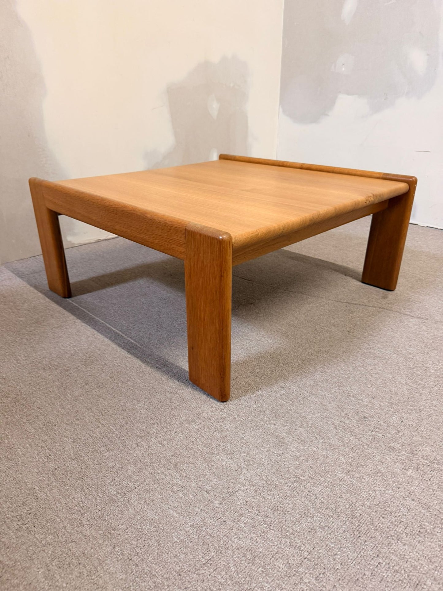 Schwedischer quadratischer vintage Couchtisch aus Holz
