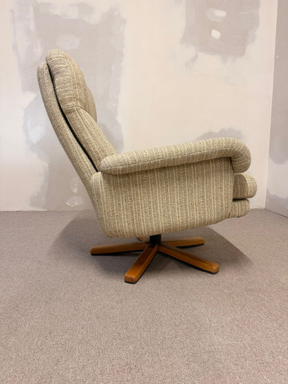 Dänischer Mid Century Sessel mit Strukturstoffbezug, retro