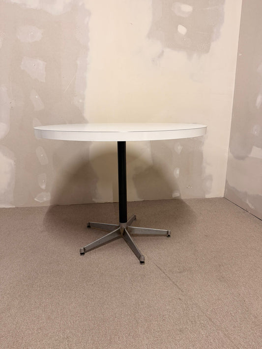 Runder  Mid Century Esstisch weiss im Hermann Miller Stil