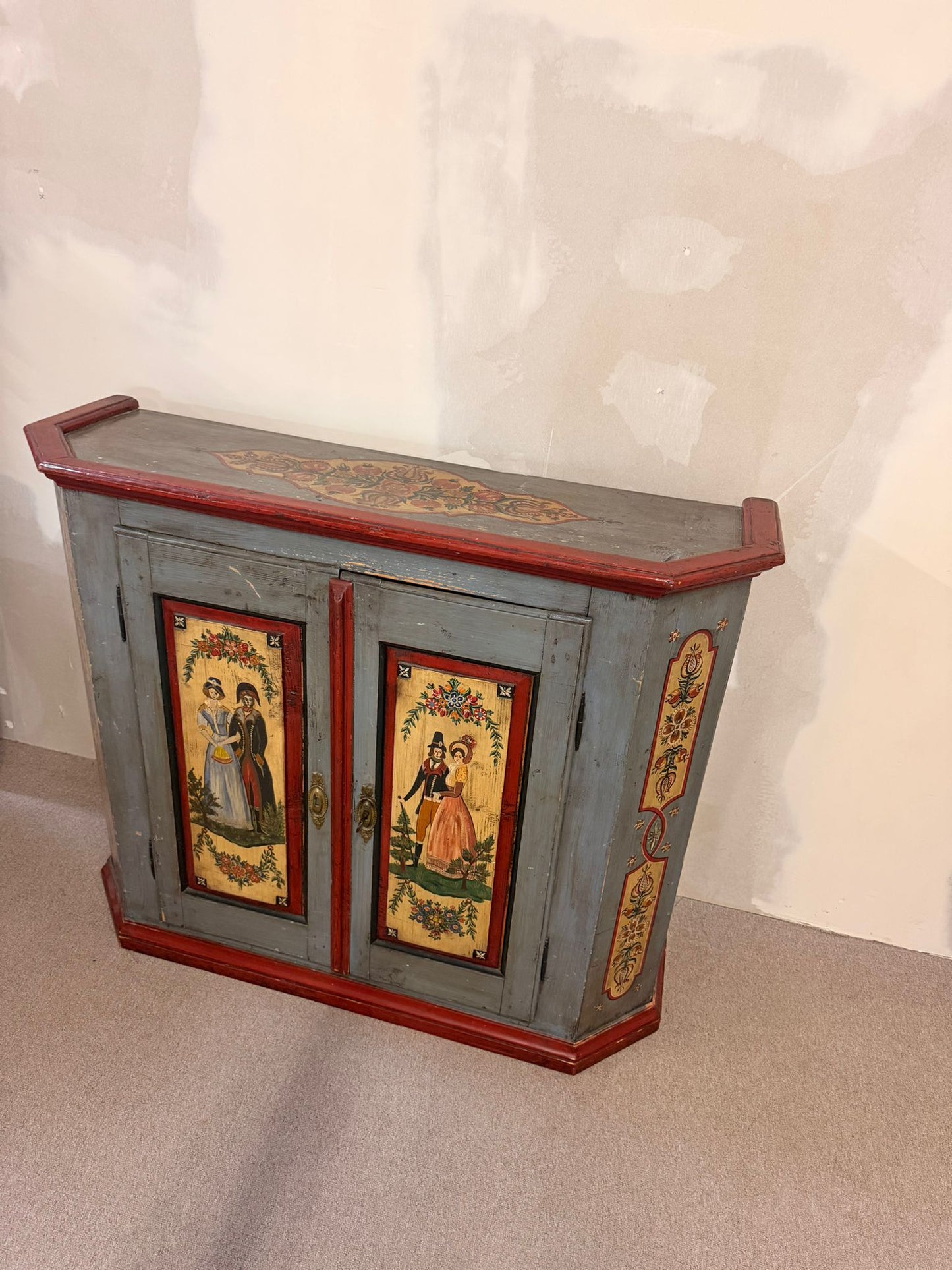 Antiker handbemaltes Vintage Sideboard im Bauernstil 50er
