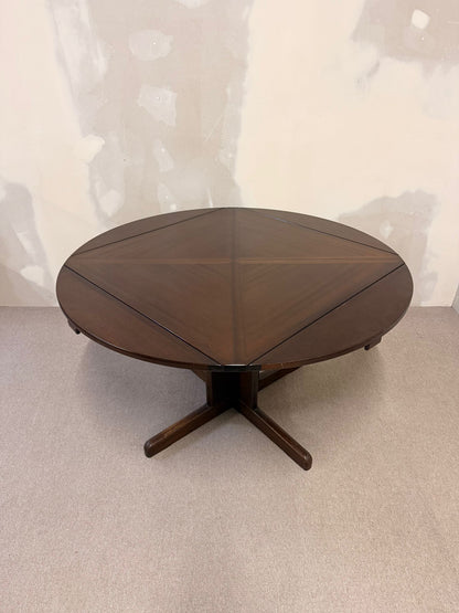 Dänischer Mid Century Esstisch wandelbar von Quadrat zu rund