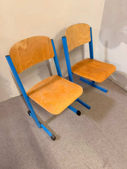 Vintage Schulstuhl in blau, Stapelstühle für Kinder