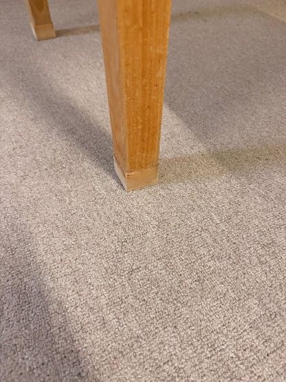 Robuster Vintage Tisch mit Schublade und Resopalplatte