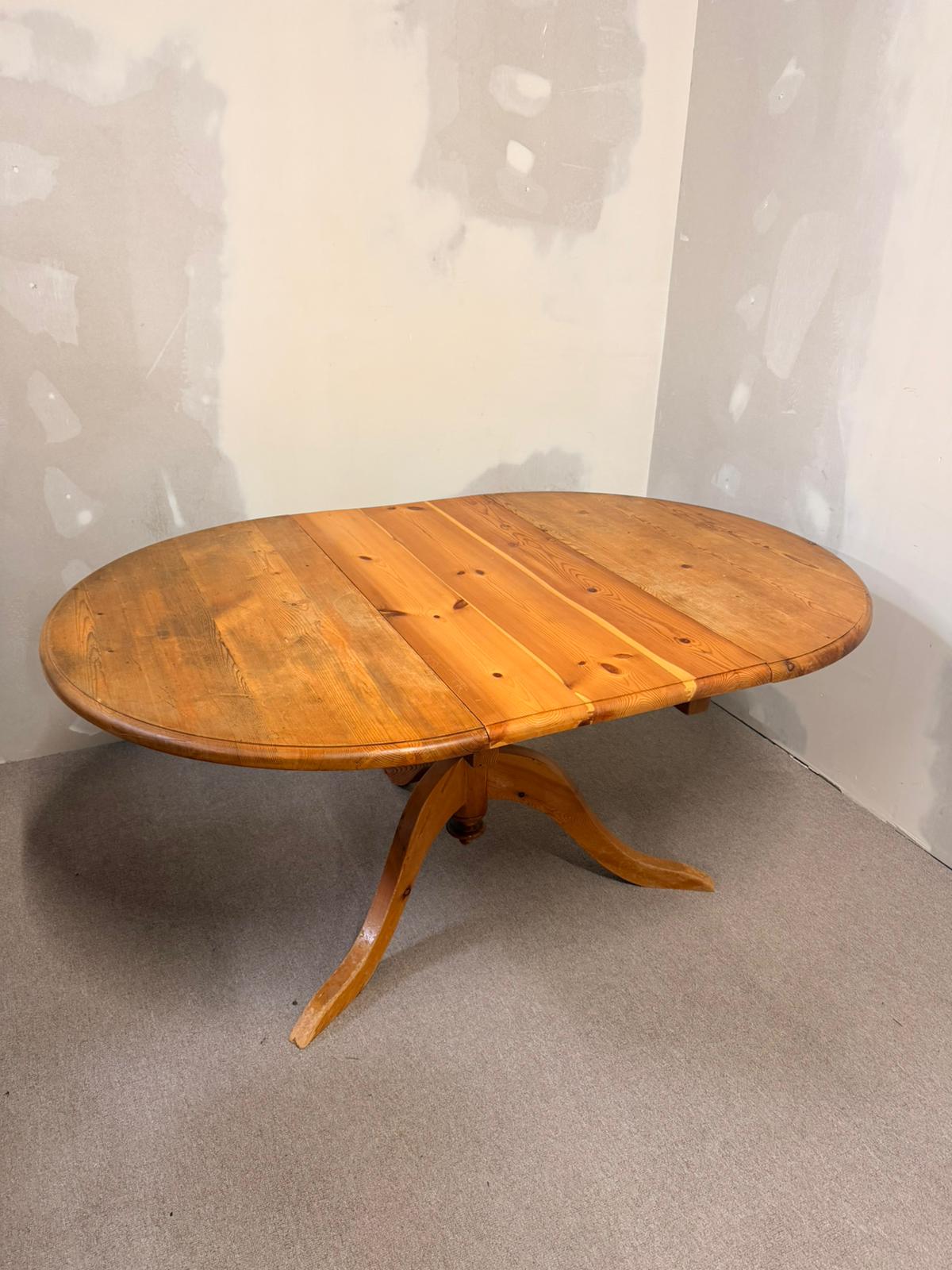 Dreibeiniger Vintage Tisch im Georgianischen Stil