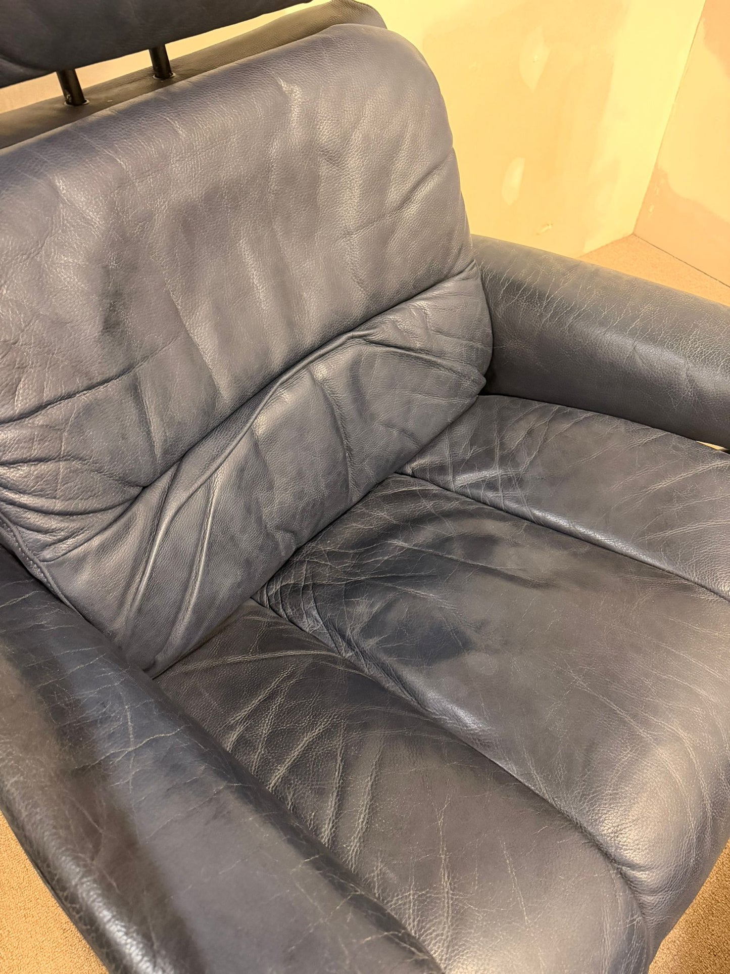 Ledersessel Relaxsessel von Stressless + Ottoman (L) in blau