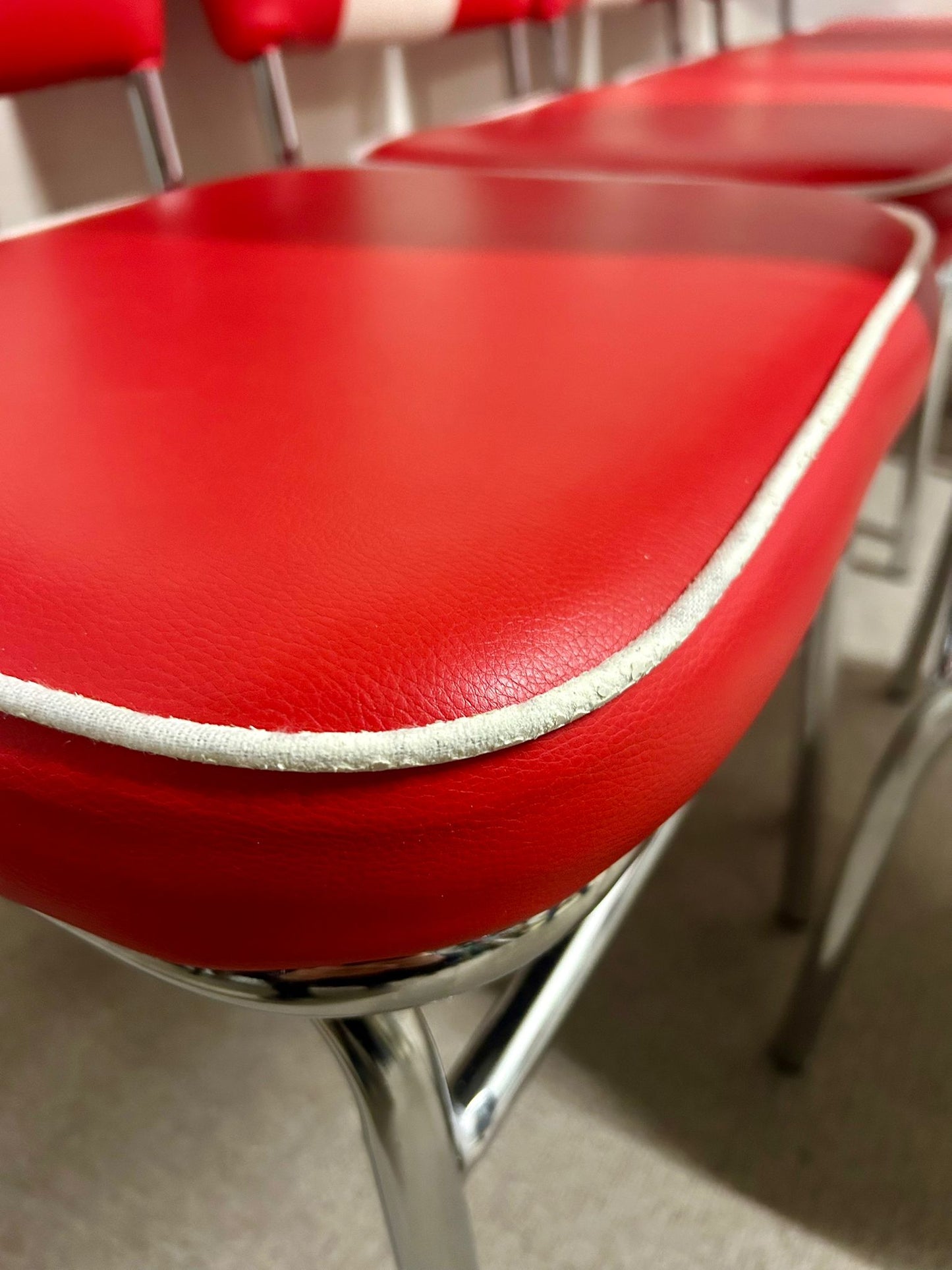 6x Retro Vintage Stühle im American Diner Stil rot/weiss