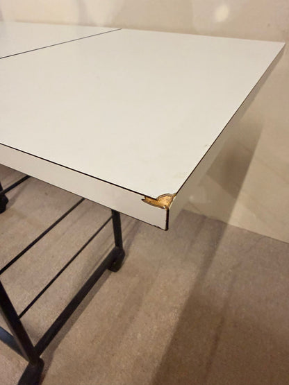 Giroflex Klapptisch Beistelltisch auf Rollen, String Design