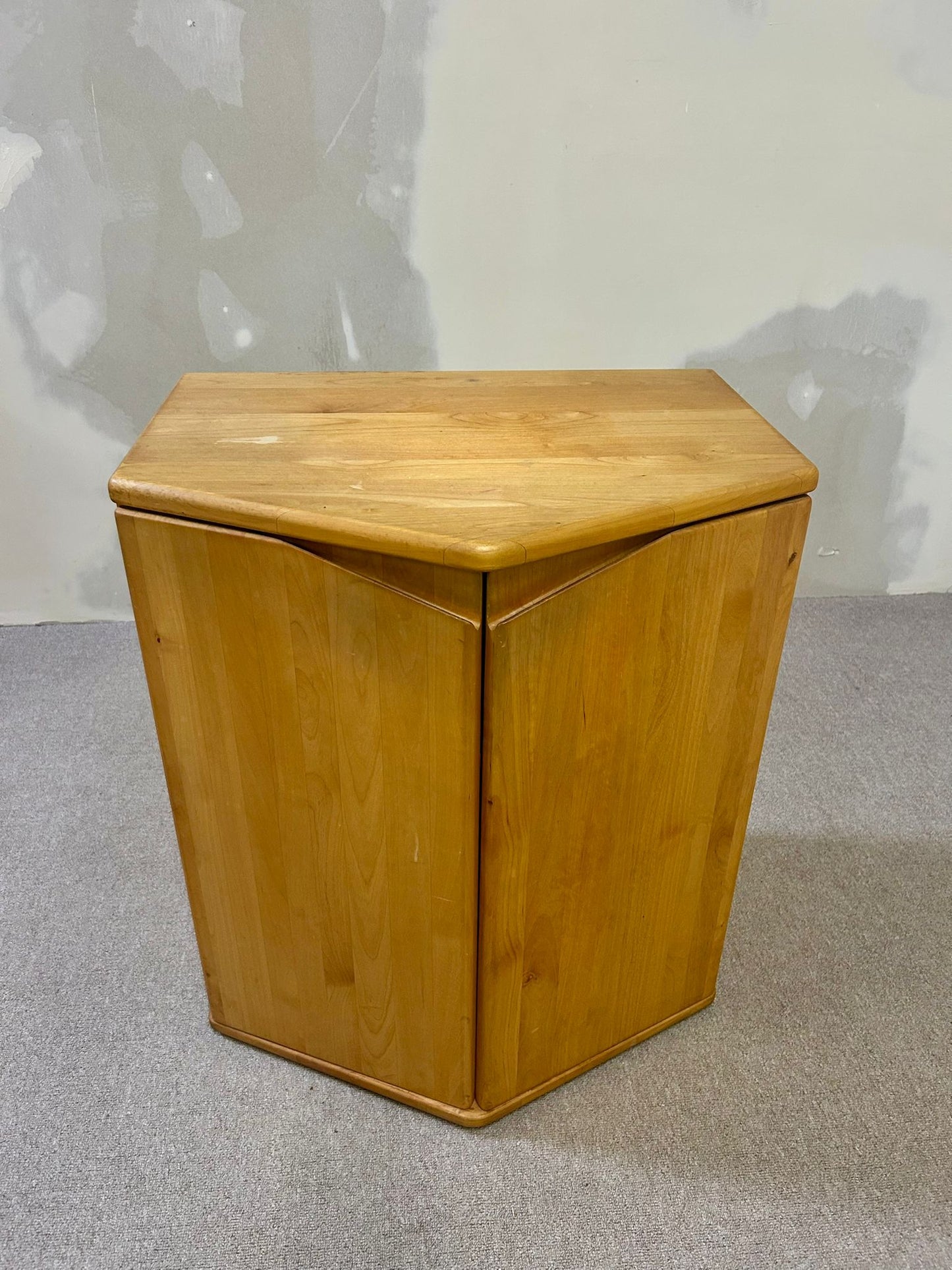 Eckschrank Kommode aus Holz Buche von Lübke