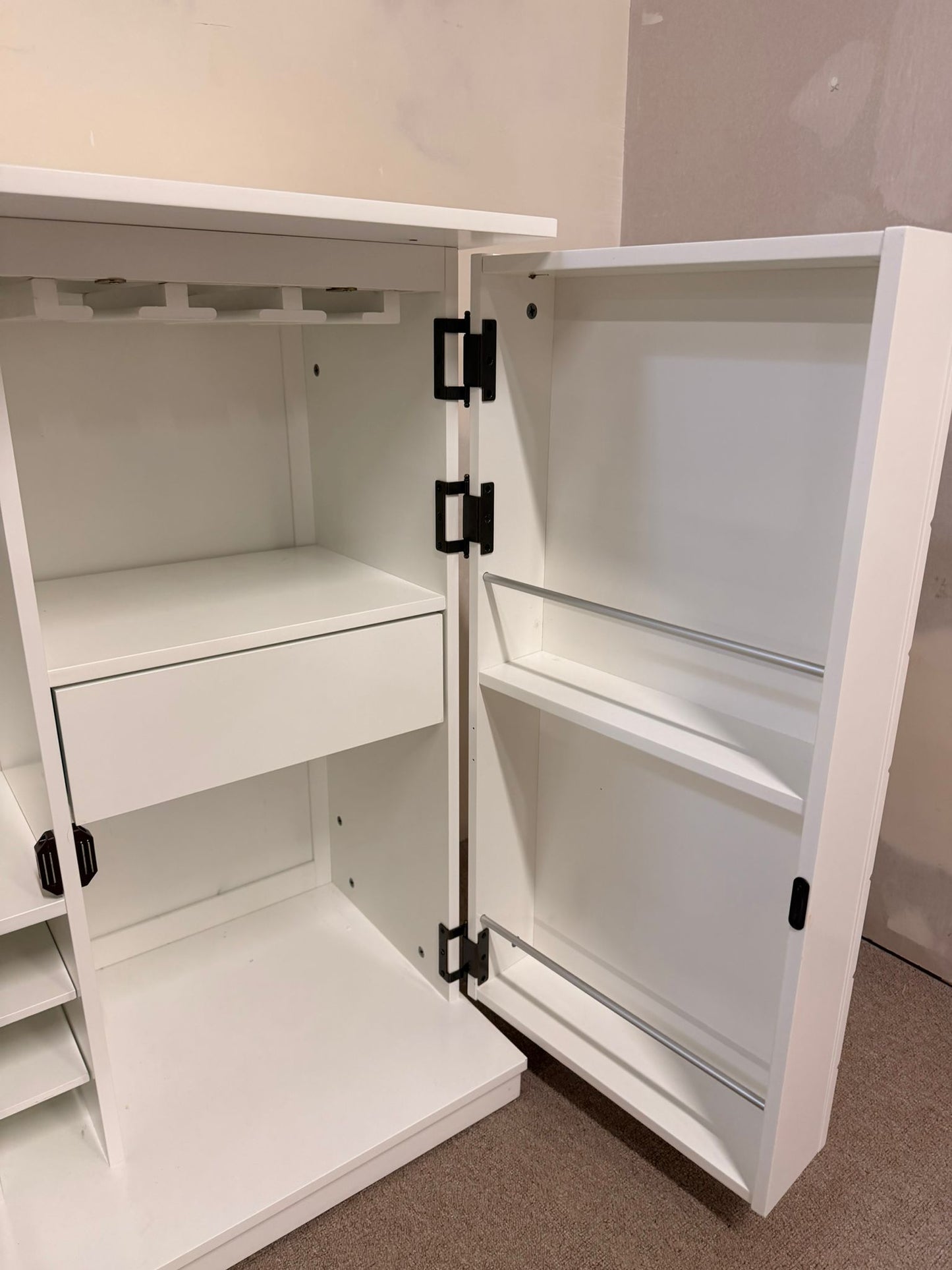Barschrank Weinschrank Hausbar in weiss als Highboard