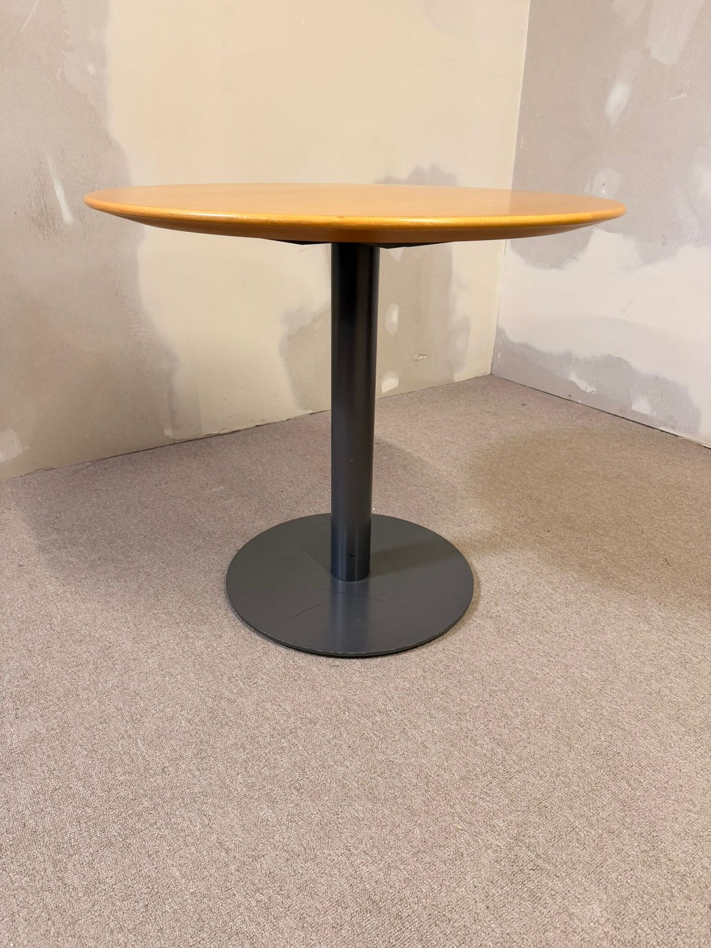 Runder Tisch, Holzplatte - Metallfüsse, kleiner Esstisch