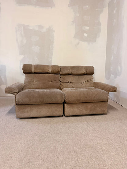 Italienisches modulares 70er Jahre Wildleder Sofa 2-Sitzer