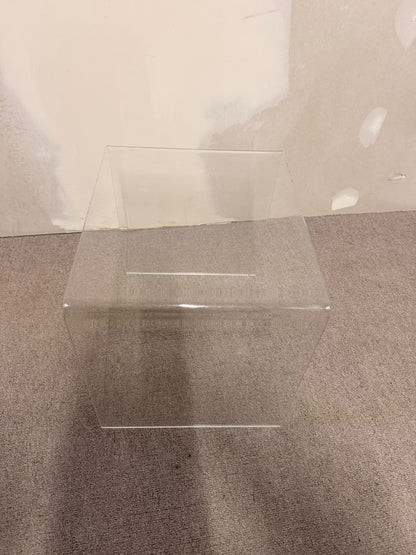 Grosser Beistelltisch aus Acrylglas Plexiglas, transparent