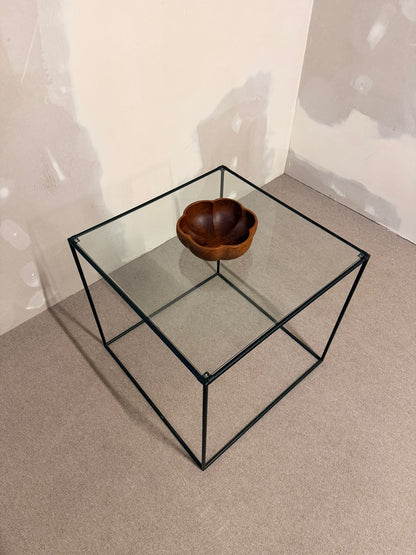 Würfelförmiger Beistelltisch Cube aus schwarzem Metall/ Glas