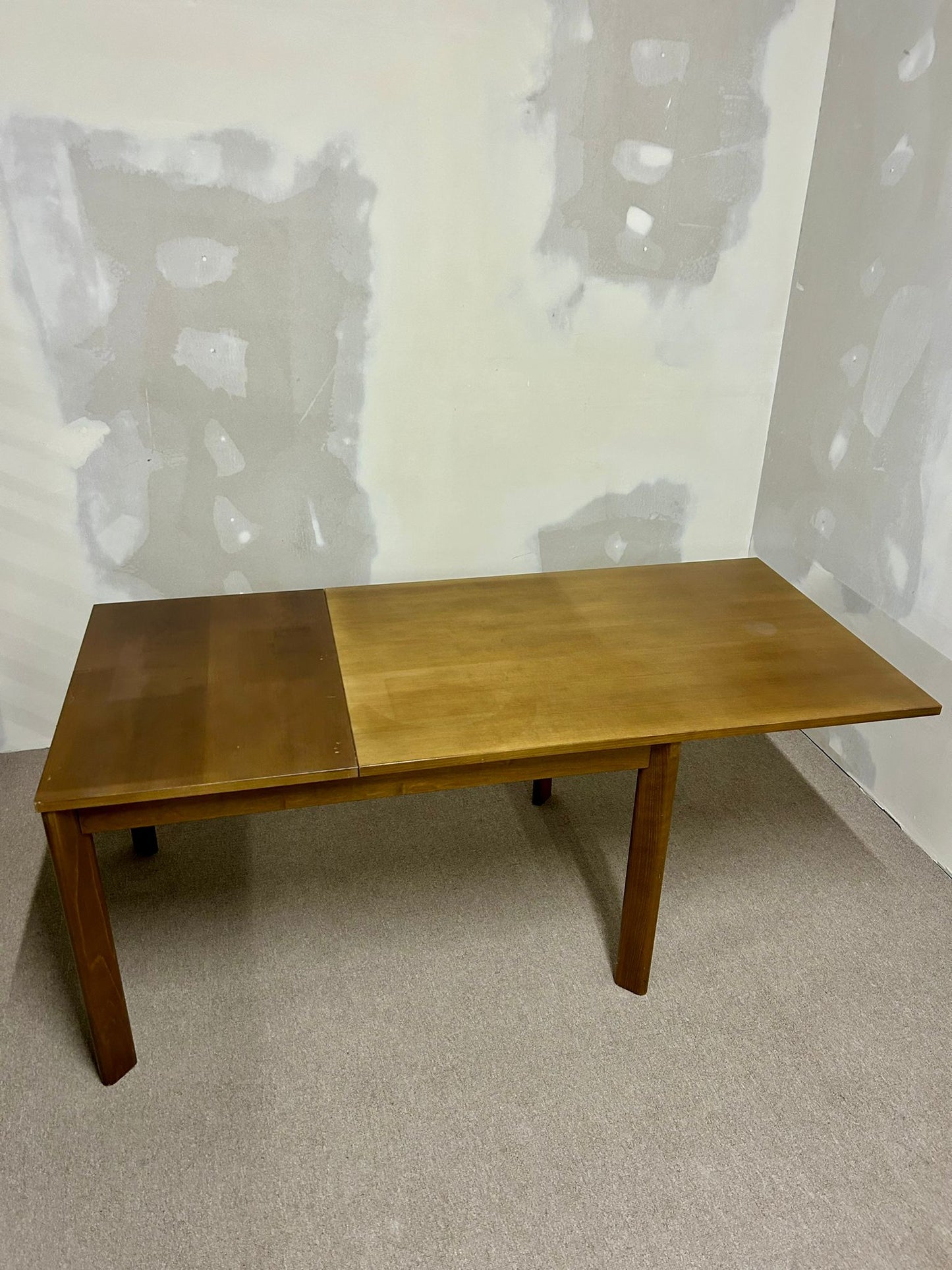 Tisch aus Holz + Auszug, Schweizer Hersteller,Stein am Rhein