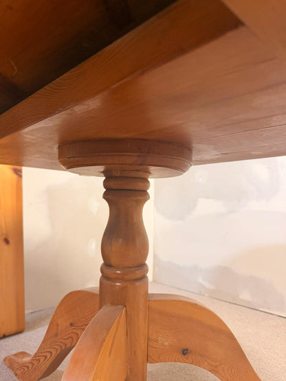Dreibeiniger Vintage Tisch im Georgianischen Stil