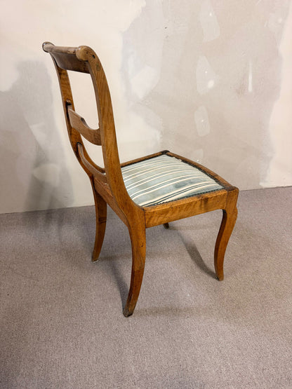 Antiker Biedermeier Landhaus Stuhl mit Polstersitz