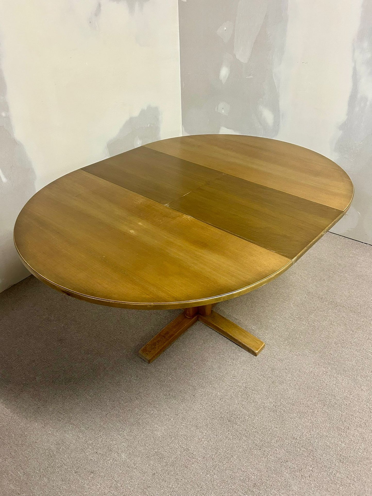 Runder, ausziehbarer Tisch aus Holz, Esstisch mit Platte