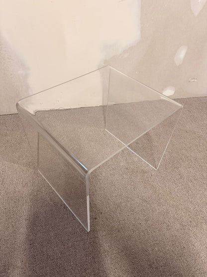 Grosser Beistelltisch aus Acrylglas Plexiglas, transparent