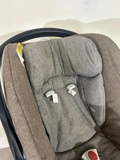 Cybex platinum Babyschale mit Isofix Base braun