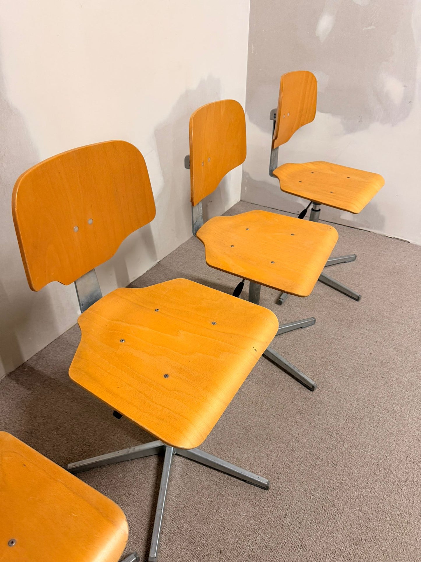 Vintage Bürostuhl Drehstuhl, Schweizer Schulstühle Bemag