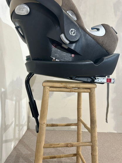 Cybex platinum Babyschale mit Isofix Base braun
