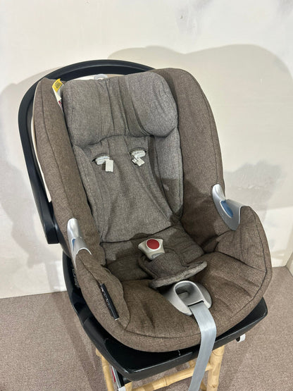 Cybex platinum Babyschale mit Isofix Base braun