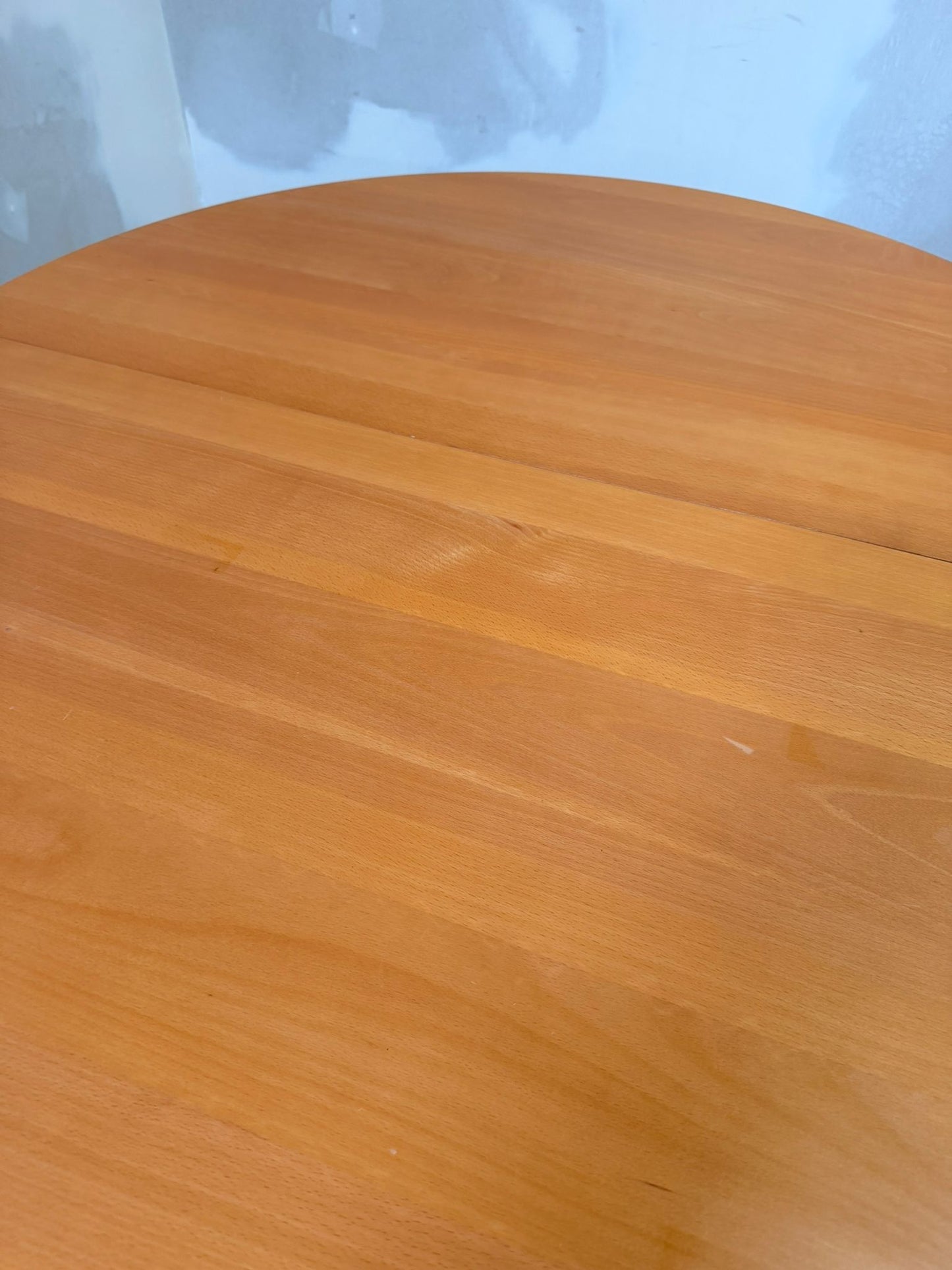 Ausziehbarer Esstisch Rund mit Chromstahl Fuss, Platten grün