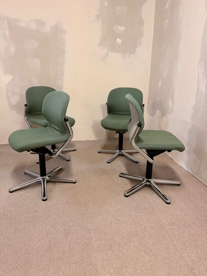 Ikonische Wilkhahn Drehstühle 211/21 Space Age Stühle