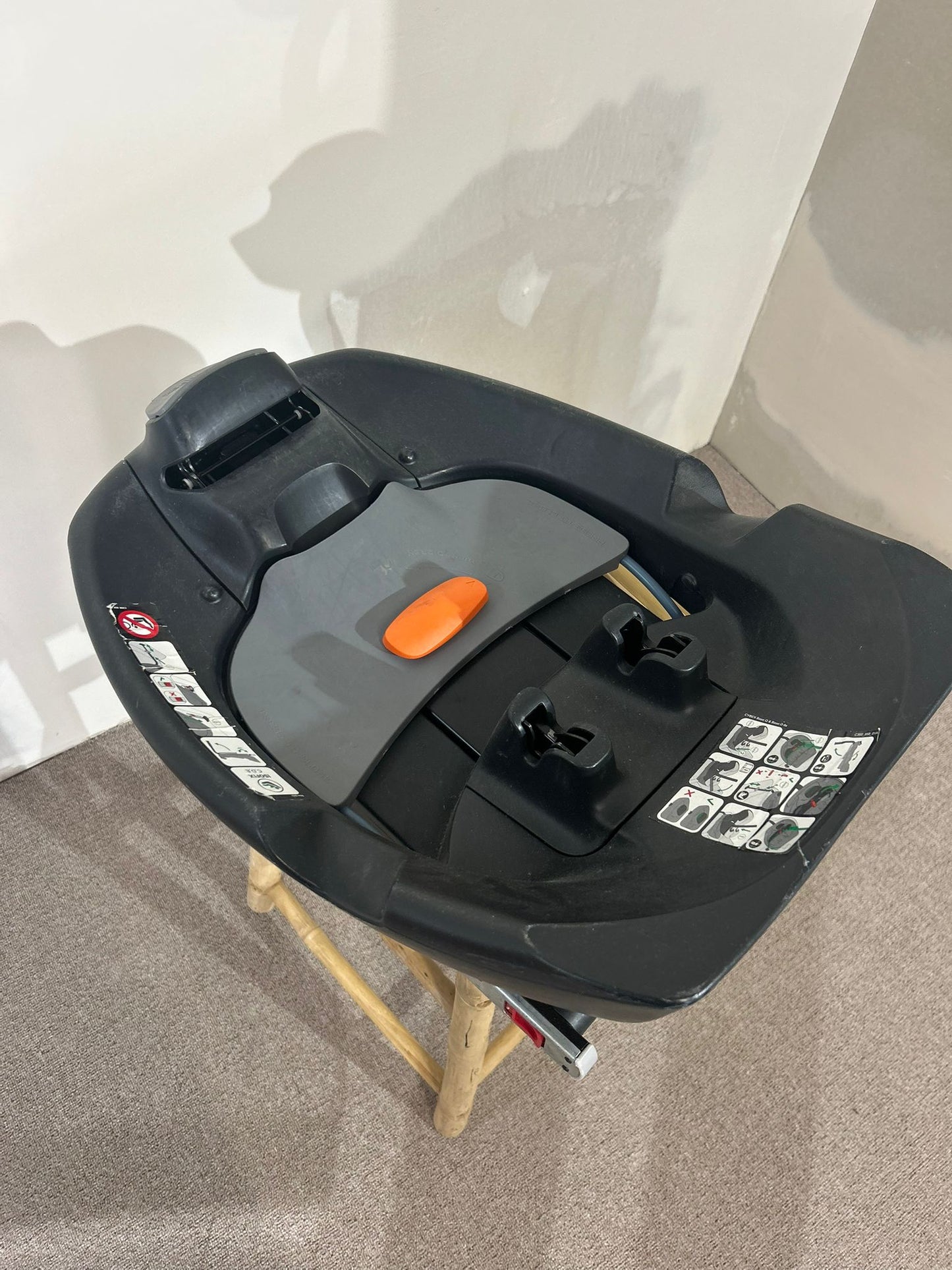 Cybex platinum Babyschale mit Isofix Base braun