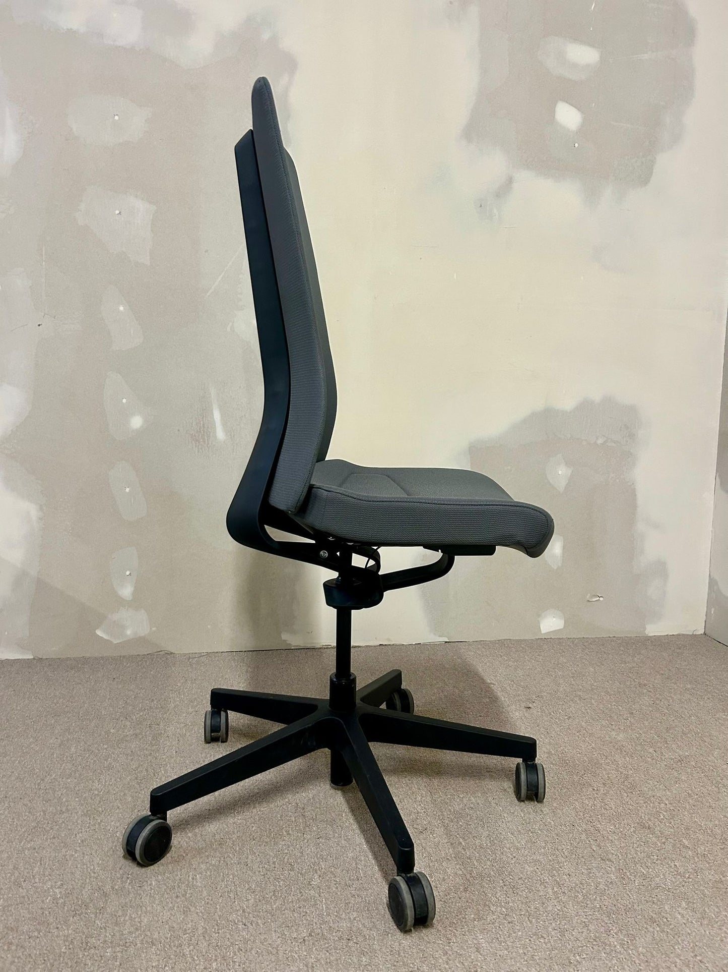 Ergonomischer Bürostuhl Interstuhl Pureis3 grau Bürostuhl
