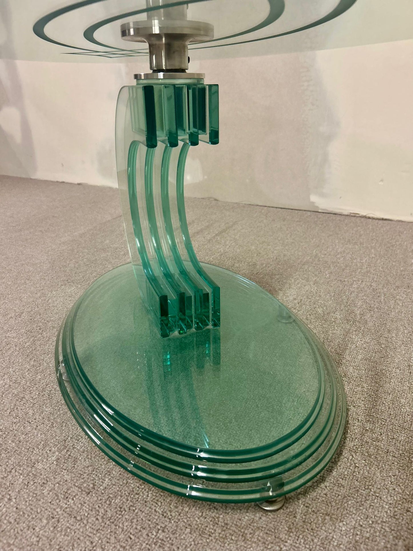 Ovaler designer Couch Tisch Glas grün Vintage 80er, massiv