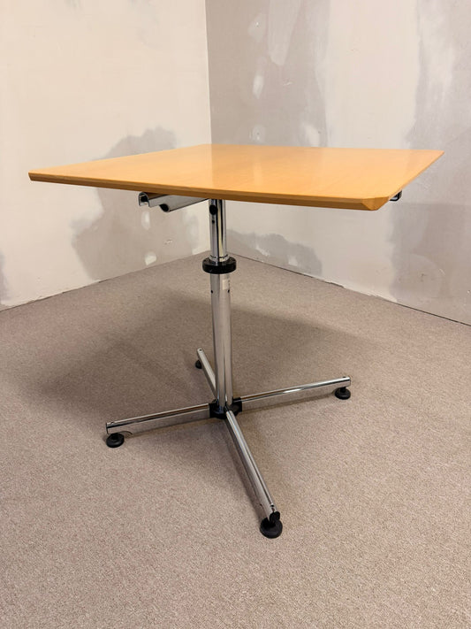 USM Haller Kitos Tisch Verchromtes Untergestell, quadratisch