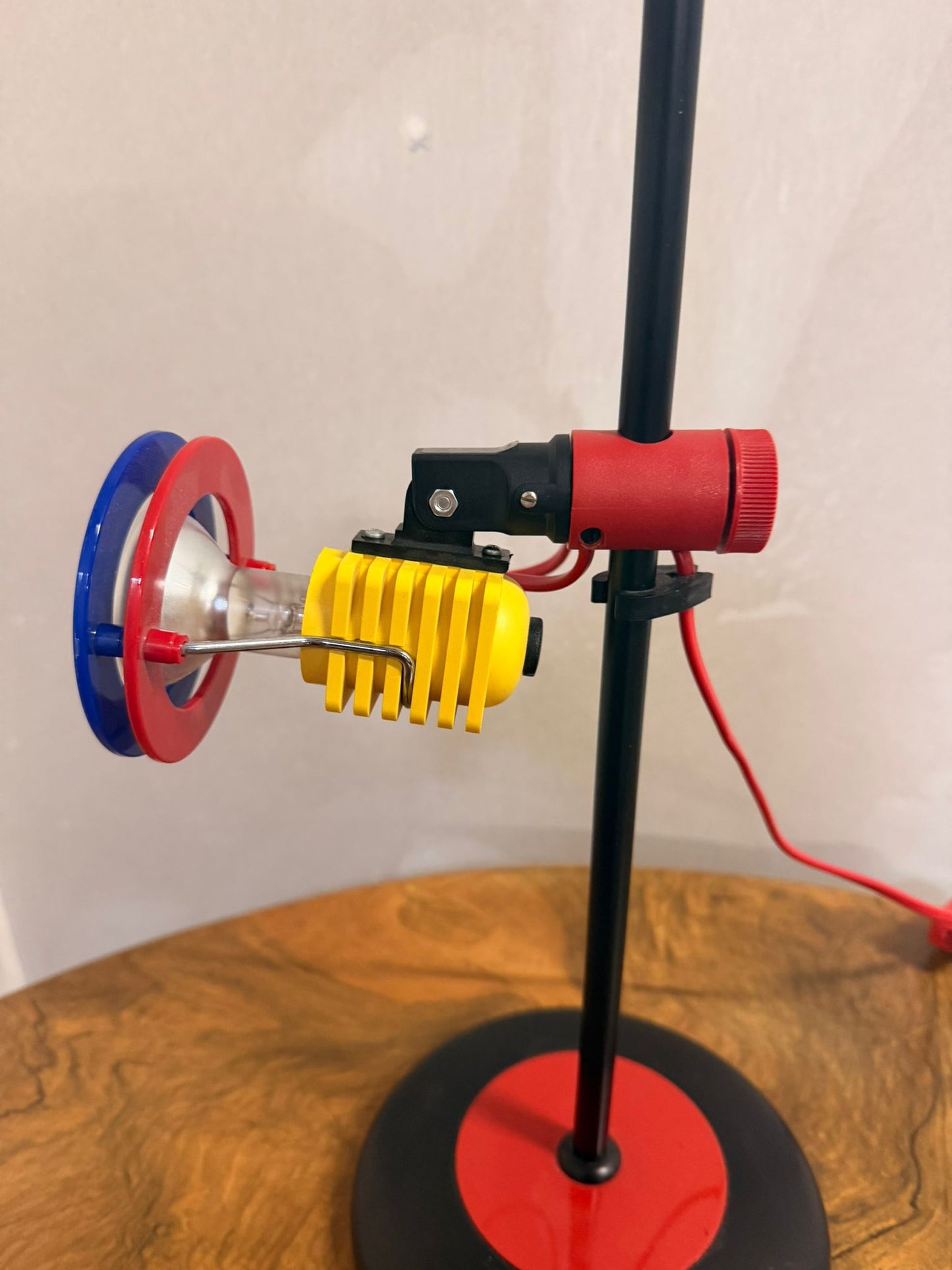Memphis Design Lampe aus den 80er Jahre, verstellbar