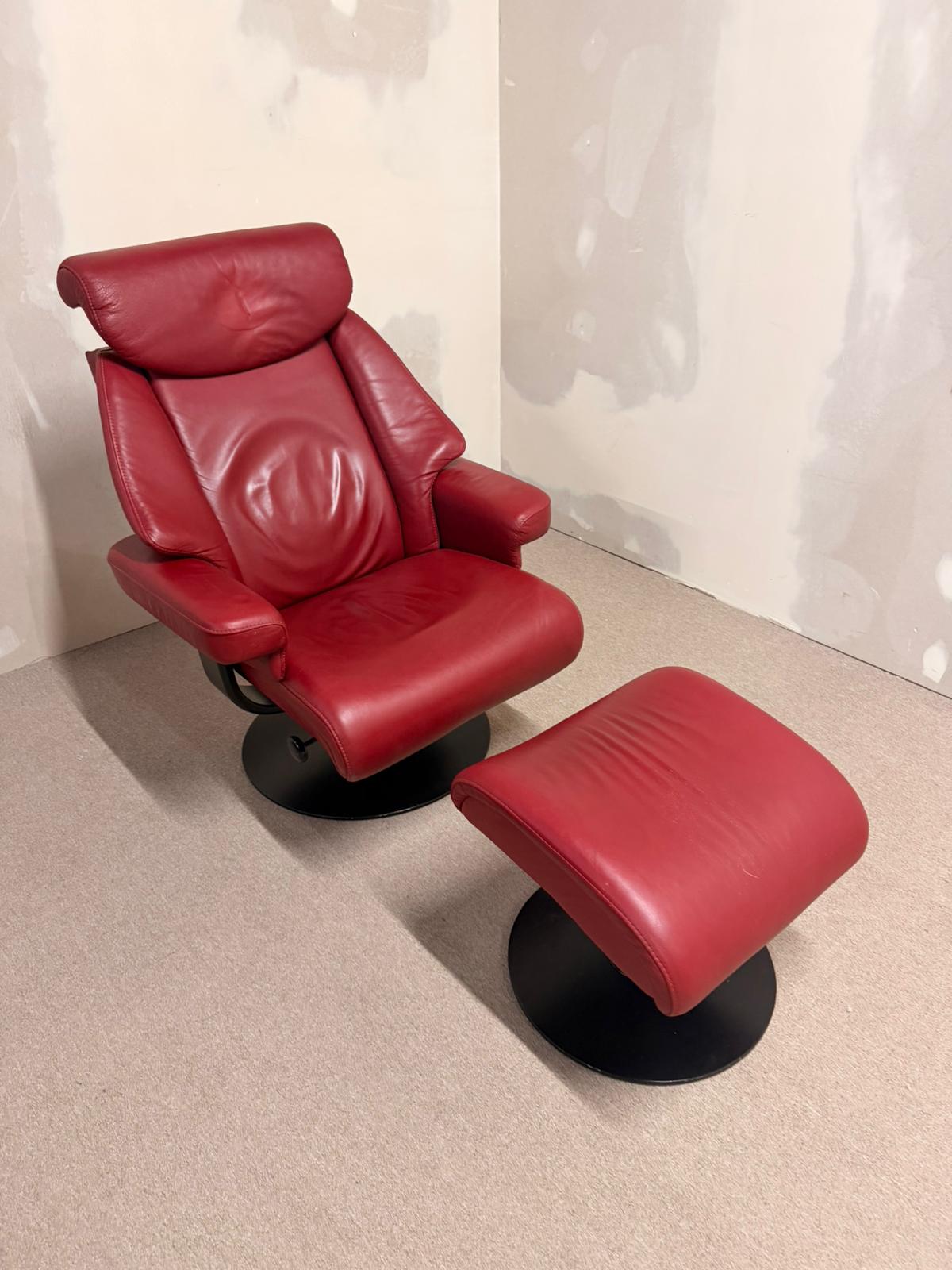 Roter Sessel mit Hocker aus Leder Loungesessel Relaxsessel