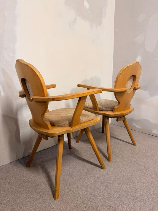 Vintage Bauernstuhl mit Armlehne Massivholz im Landhausstil