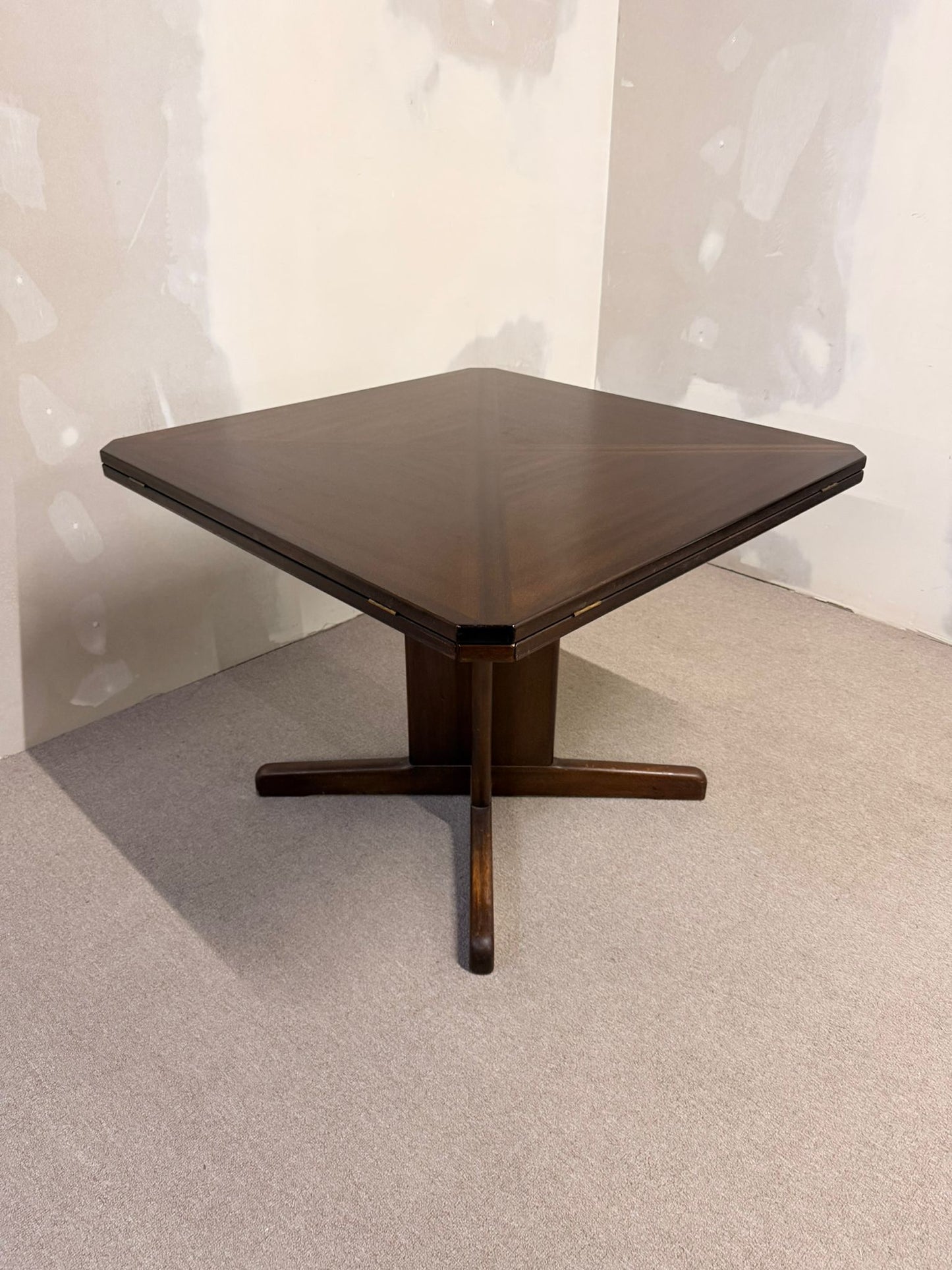 Dänischer Mid Century Esstisch wandelbar von Quadrat zu rund