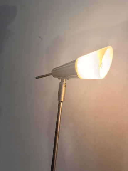 Filigrane Stehlampe Leseleuchte mit Schwenkarm, Edelstahl