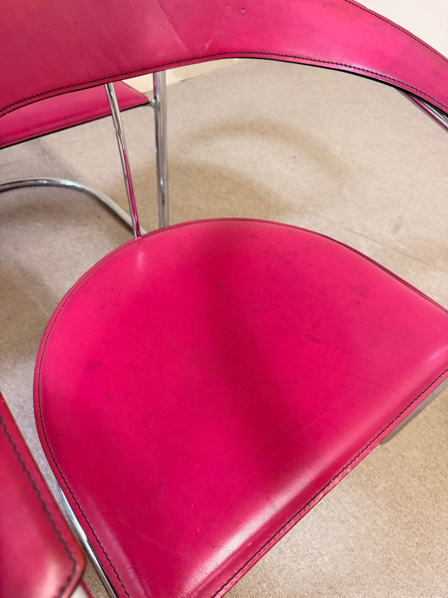 Seltene Canasta Freischwinger Stühle in Pink Arrben Italy