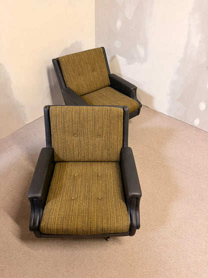 Edle Vintage Club Sessel mit drehbarem Metallfuss 70`s