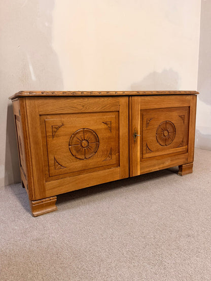 Rustikale vintage Truhe/Kommode aus Holz mit Schlüssel