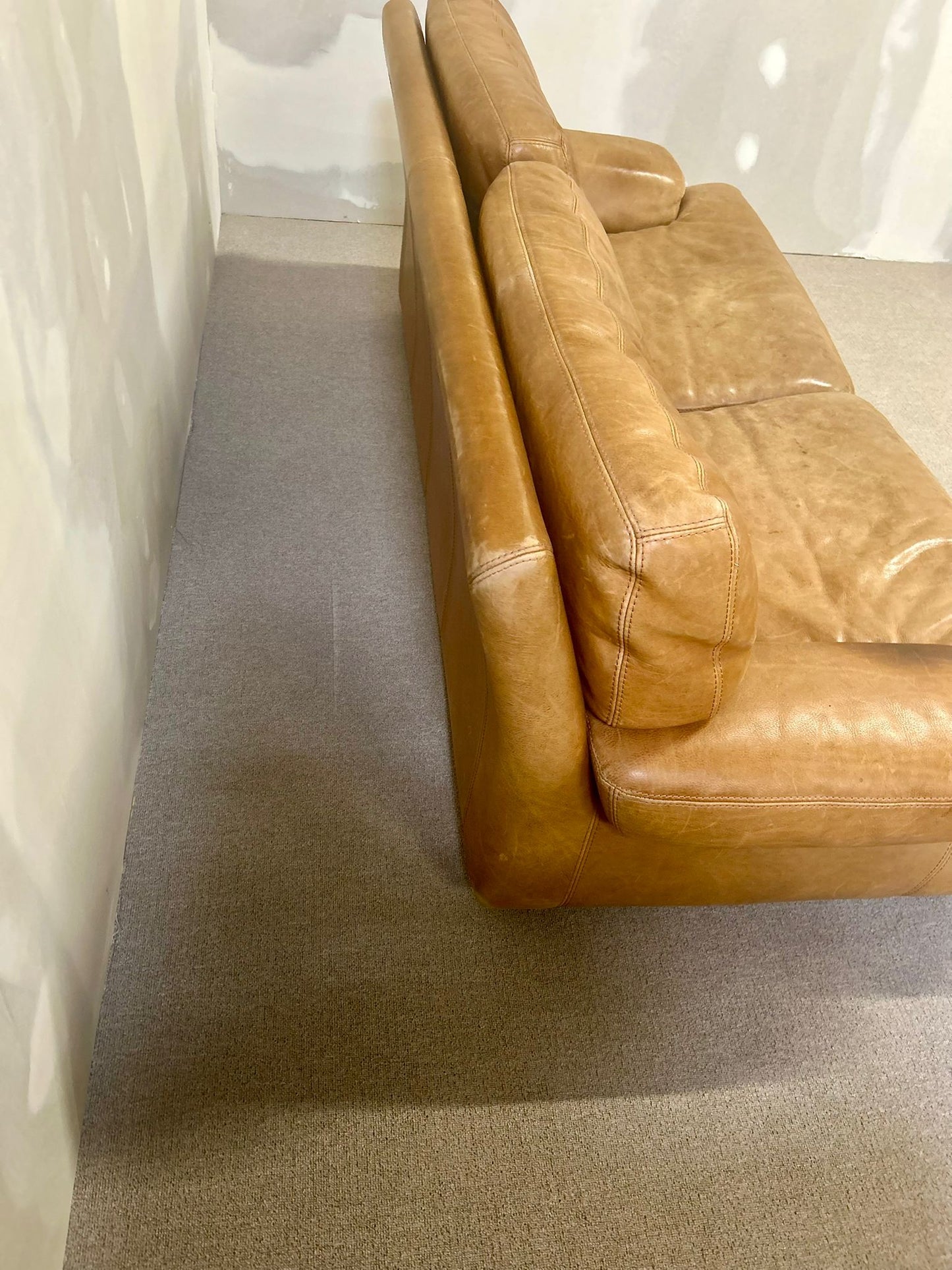 Vintage Roche Bobois Ledersofa in Cognacfarbe 70er 2 Sitzer