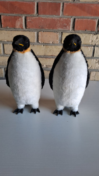 2er Set Kunstfell-Pinguine naturgetreu Dekofiguren
