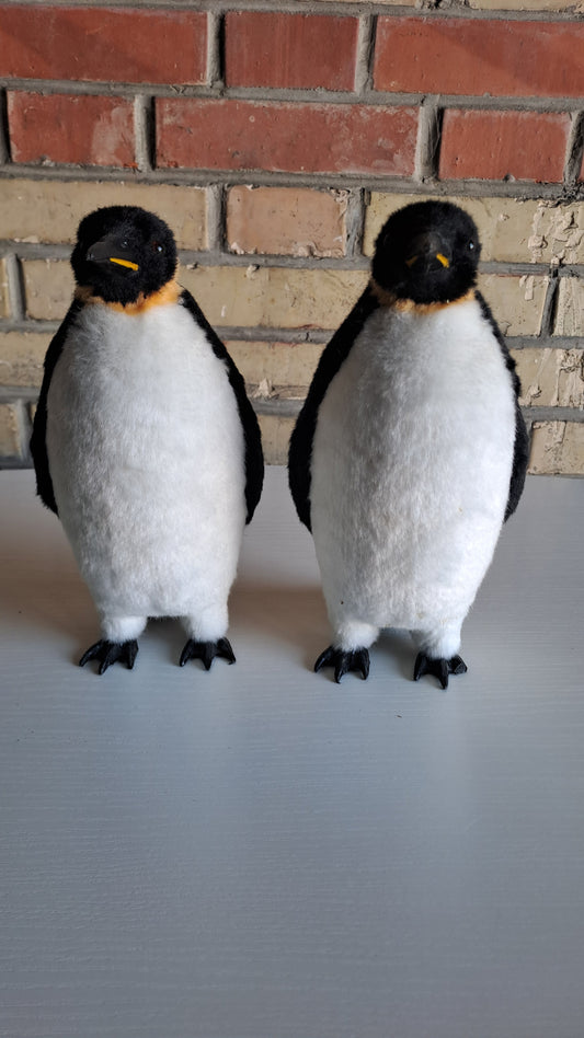 2er Set Kunstfell-Pinguine naturgetreu Dekofiguren