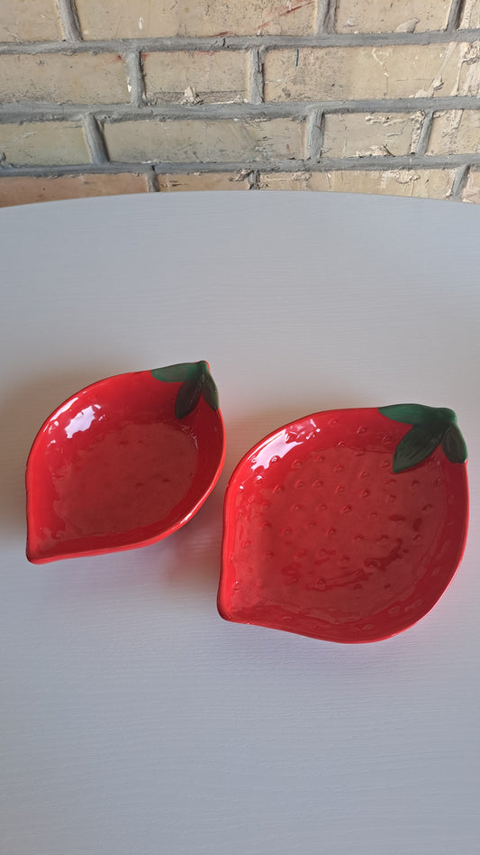 2er Set Erdbeer Schalen aus Keramik