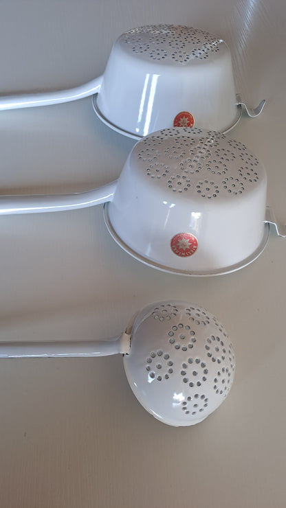 Vintage Riesswerke Emaille Küchenset mit Wandhalter