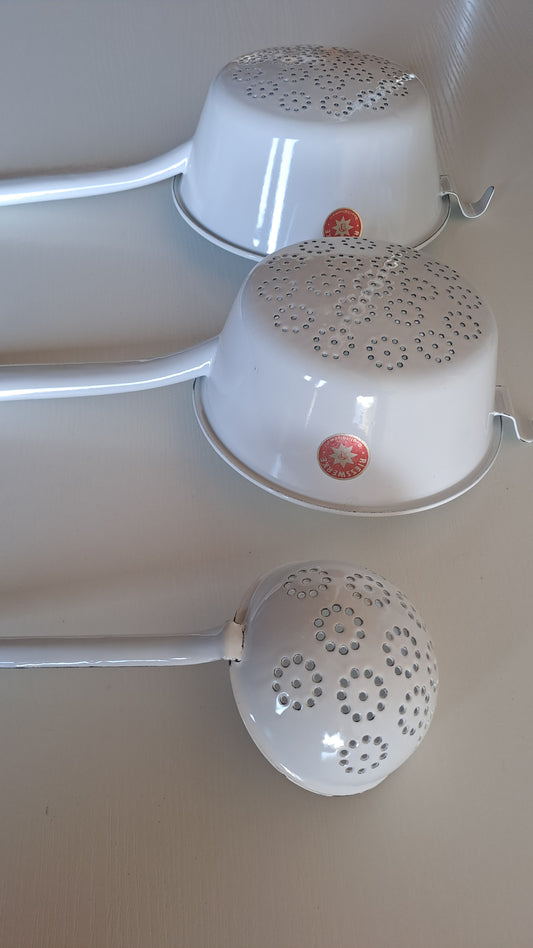 Vintage Riesswerke Emaille Küchenset mit Wandhalter