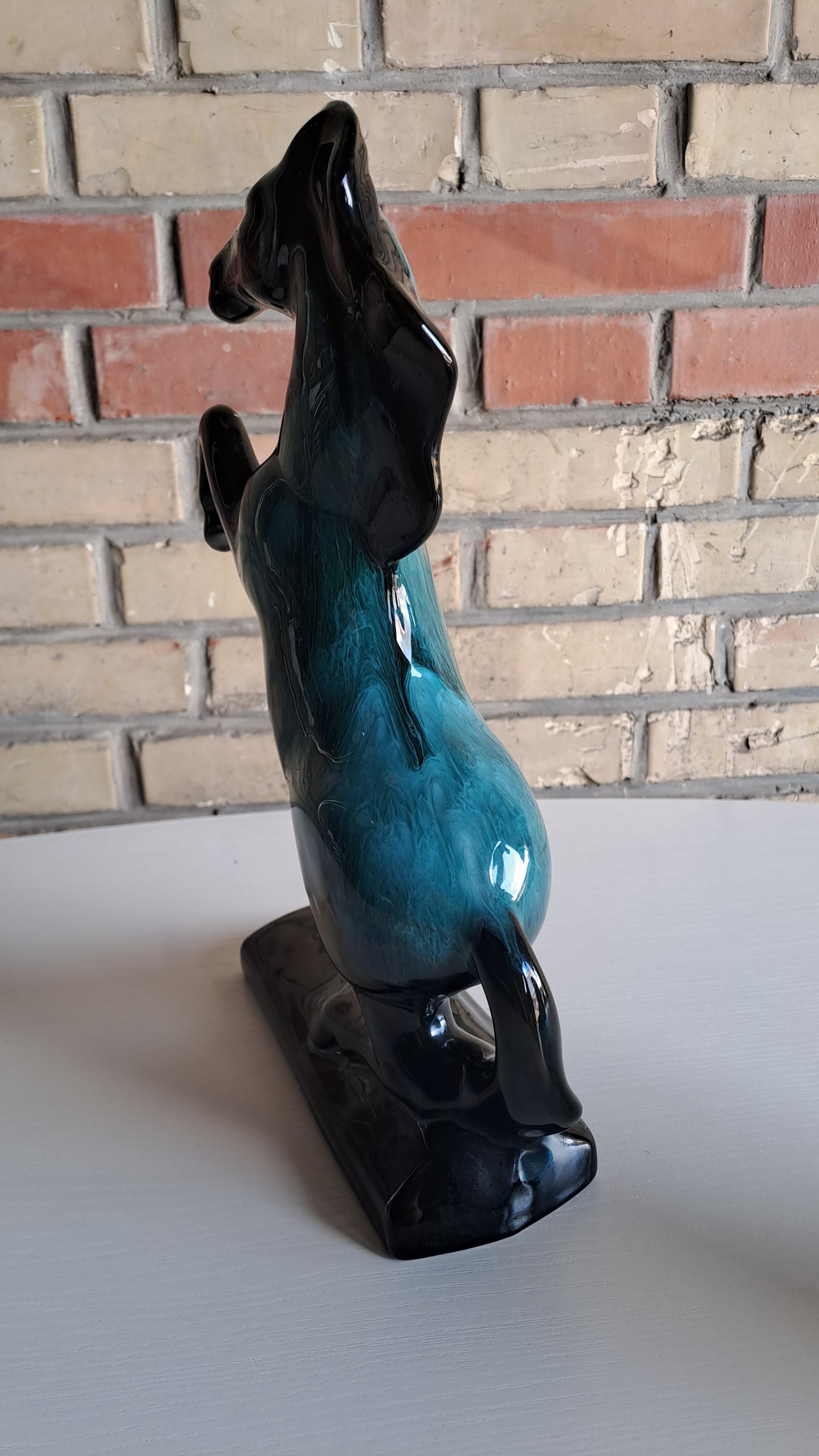Vintage Blue Mountain Keramik Deko Pferd aus den 70er Jahren