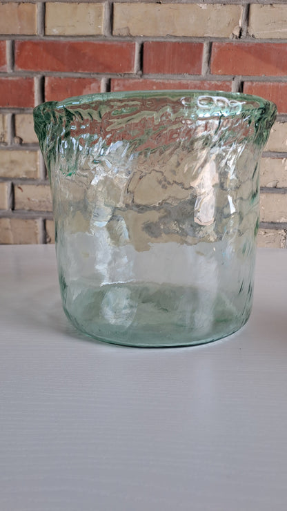 Vase aus Recyclingglas hergestellt in Spanien