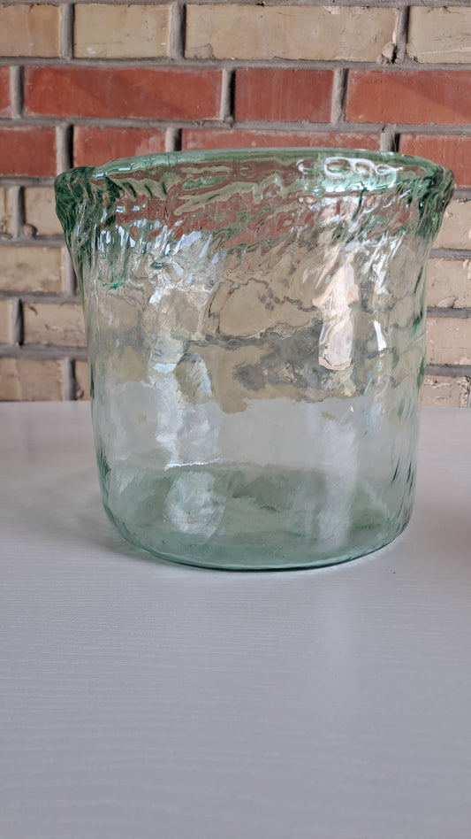 Vase aus Recyclingglas hergestellt in Spanien