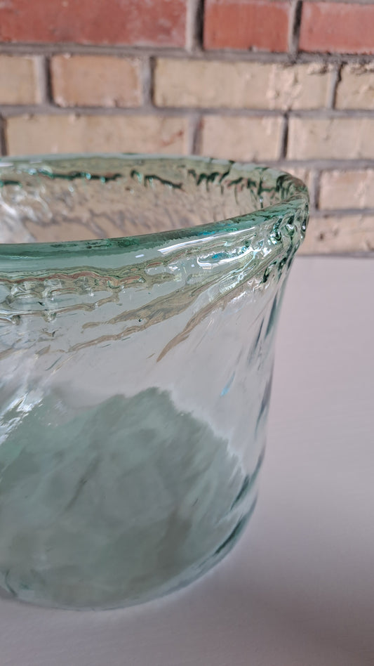 Vase aus Recyclingglas hergestellt in Spanien